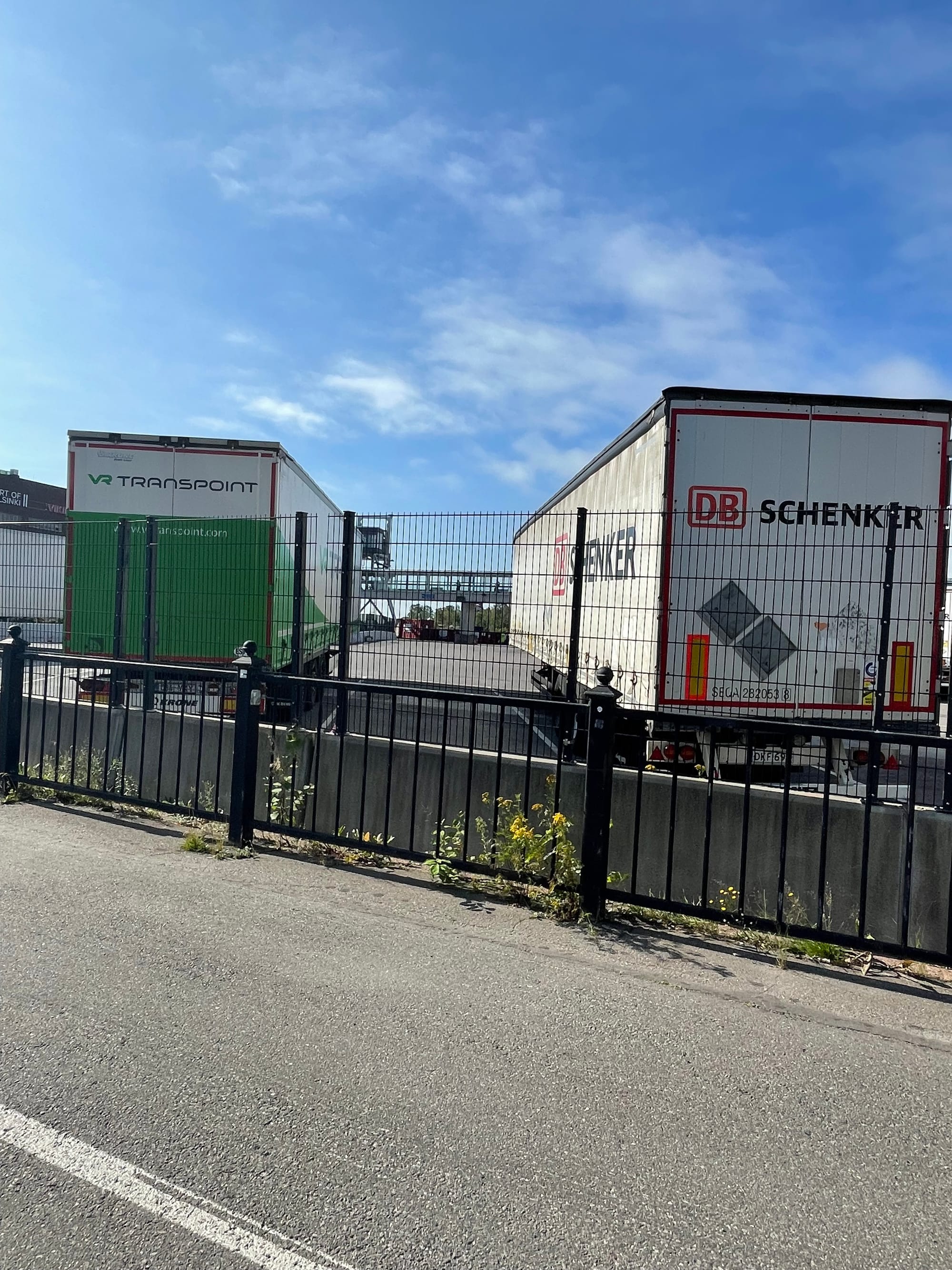 Nachtfähre und leere Akkus